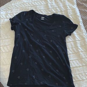 VS Pink navy shorts sleeve V-neck T-shirt